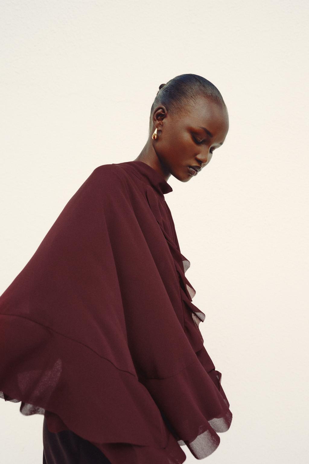 Milou Ruffled Cape
