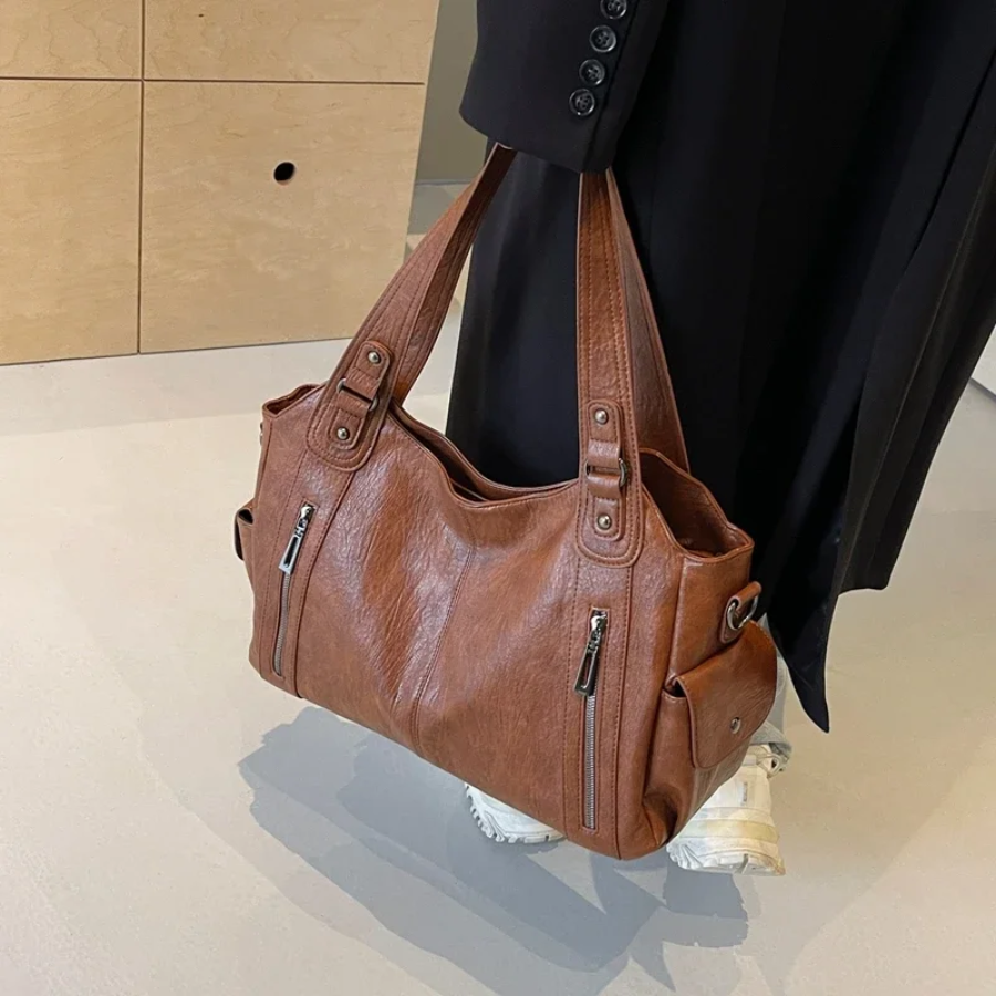 Essential Shoulder Bag