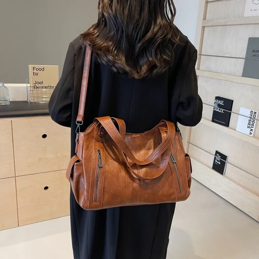 Essential Shoulder Bag