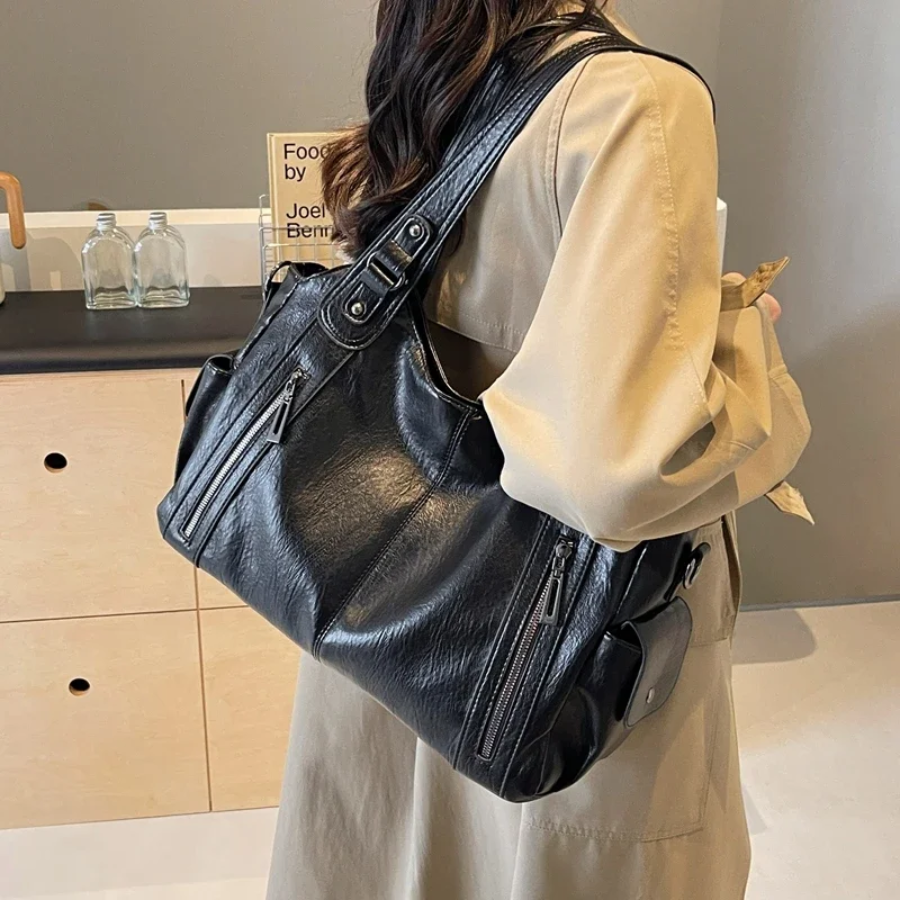 Essential Shoulder Bag