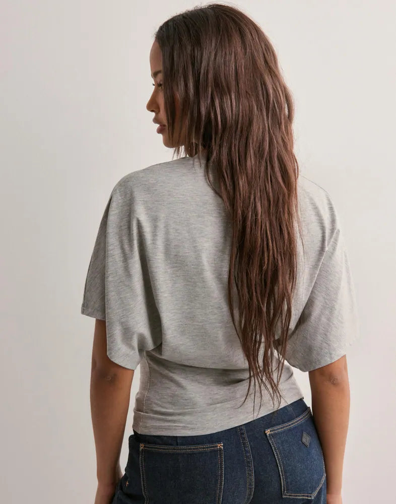 WIDE SLEEVE ICON TEE
