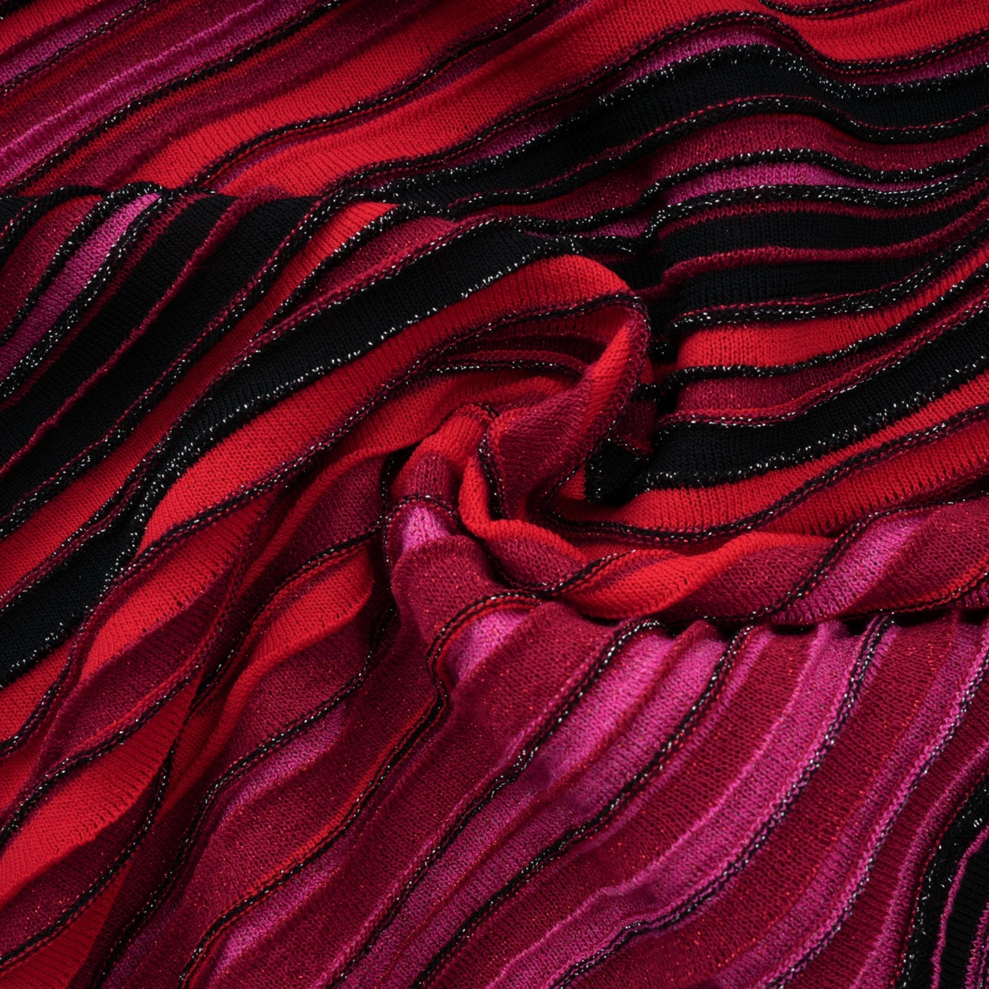 Ulysse – Halterneck Maxi Dress in Red Metallic Knit