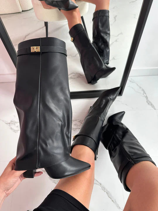 Boots With Lock